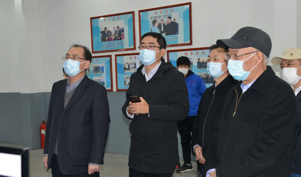 1584011913248119.jpg 國家工信部規(guī)劃司副司長宋志明蒞臨天瑞重工考察調(diào)研.jpg